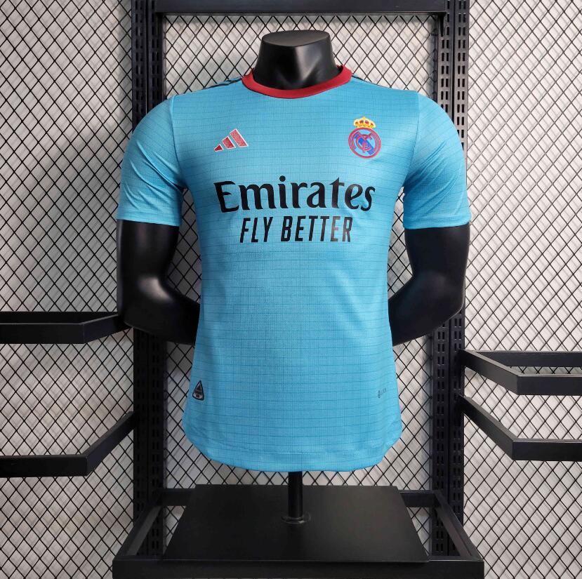 Maillot Real M adrid 23/24 Versión Clásica Bleu